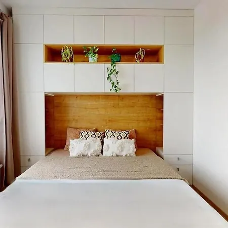 Modern Near Airport With Free Parking Bratislava